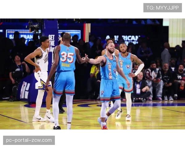 字母哥因伤缺席全明星赛，福克斯顶替入选美国条纹队